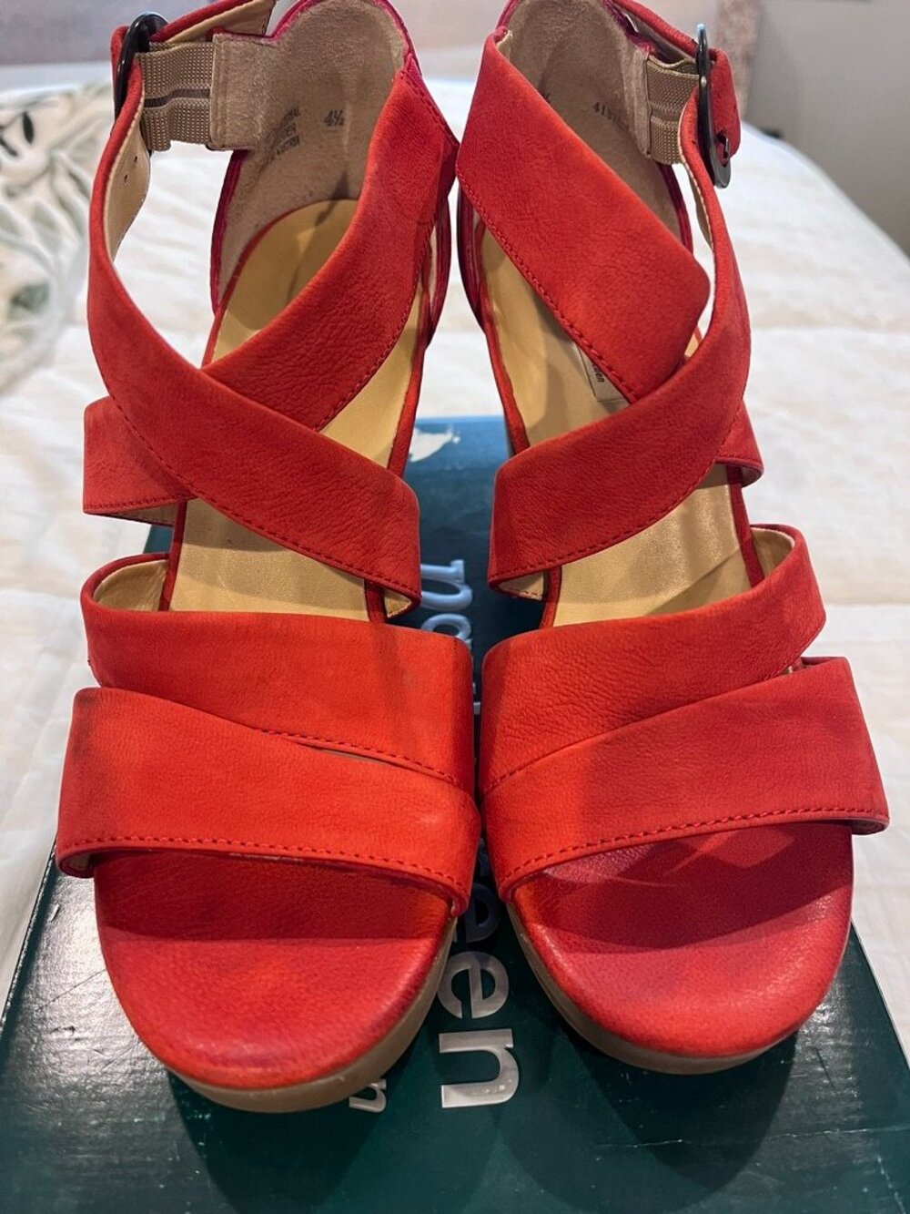 Gorgeous brushed leather Paul Green sandals!